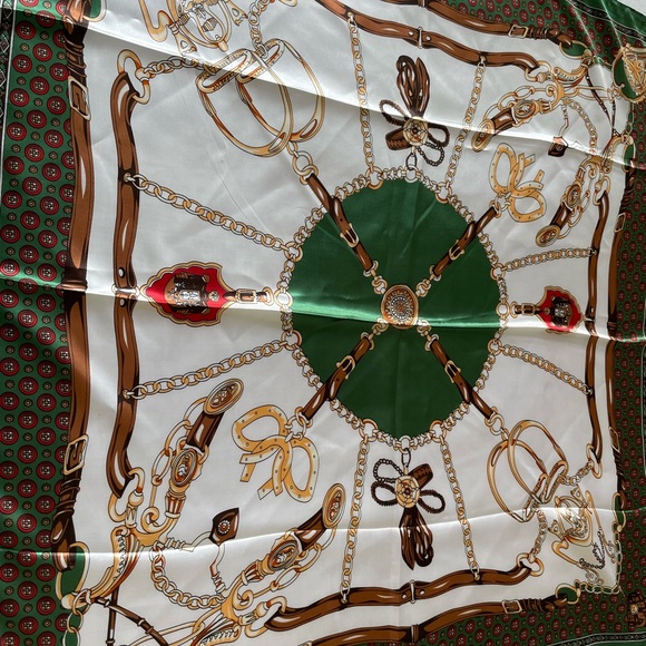 Square Scarf. - Picture 2 of 6